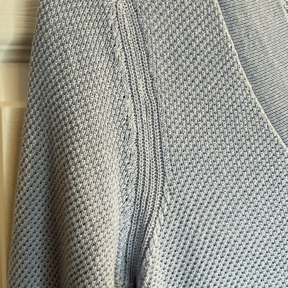 Gap lightweight v-neck sweater women’s M blue - Picture 3 of 9